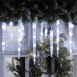 Festive Icicle Lights (24 LEDs)