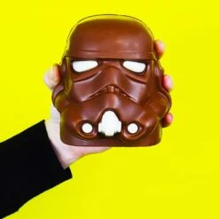 The Treat Kitchen Stormtrooper Choc Helmet -Christmas Decorations 1247351 3